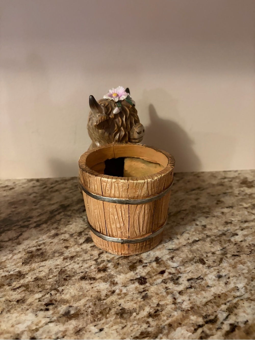Hobby Lobby Brown Highland Cow Candle Planter with Floral Accents approx 5 1/2” - Picture 4 of 4